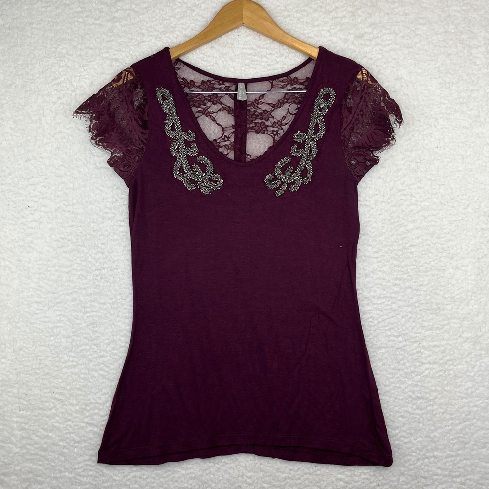 Vanity Womens Beaded Lace Cap Sleeve Button Back Top Plum Burgundy Red Small